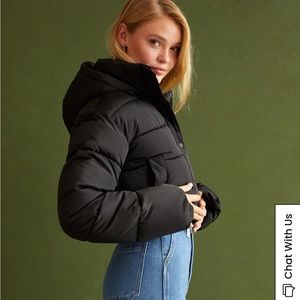 Pacsun black hooded puffer jacket crop
